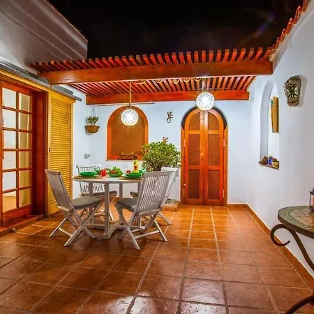 Sleeps 4 Pool Wifi Corralejo